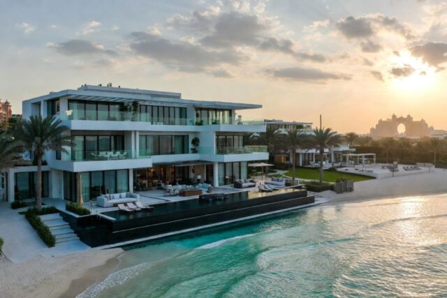 Best Holiday Homes Management in Palm Jumeirah Dubai